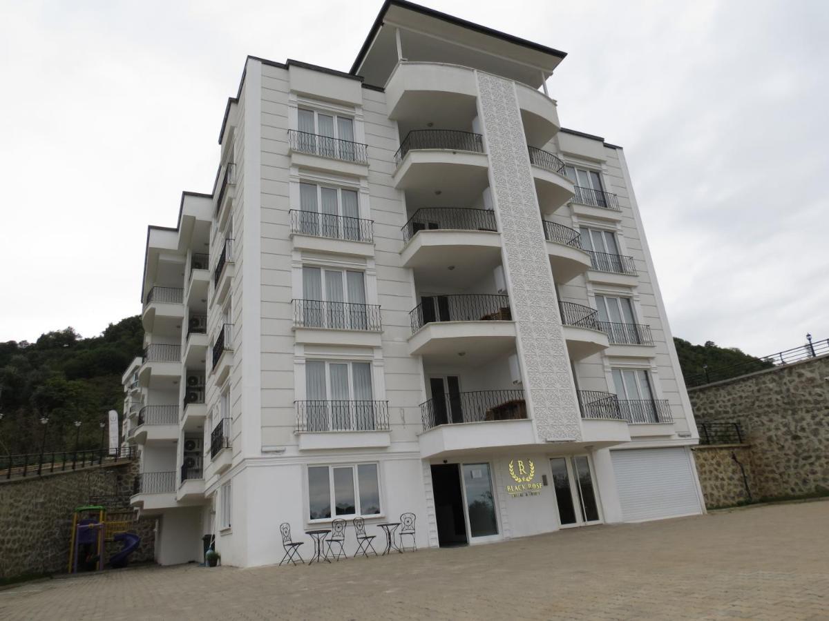 Black Rose Aparthotel Kaşüstü Exterior foto